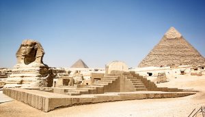 The First Wonder of The World  Great Pyramid of Giza ans sphinx