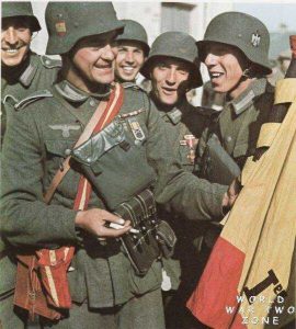 45,000 volunteer Spanish Fascists are now heading east to fight under the Nazis in Soviet Union, in a "crusade against Bolshevism". Spanish "Blueshirt" volunteers in Wehrmacht claim to be repaying Germans for their help defeating Communists in the Spanish Civil War, 5 years ago