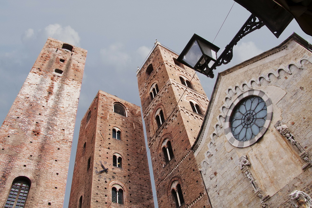 albenga, italy Torre del Municipio, Torre del Vecchio Comune Torre Costa towers