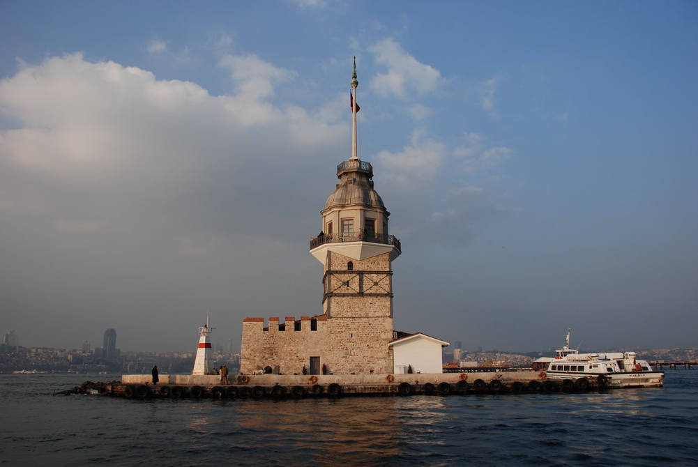Maiden's Tower, Leander's Tower